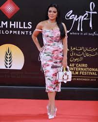 اسخن 15 صورة رانيا يوسف بفساتين قصيرة عارية السيقان Revealing Dresses Dresses Formal Dresses
