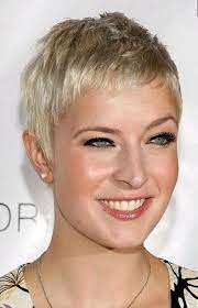 Sammlung von tanja urban • zuletzt aktualisiert: Freche Kurzhaarfrisuren Damen Trend 2018 Kurzhaarfrisuren Freche Kurzhaarfrisuren Damen Freche Kurzhaarfrisuren