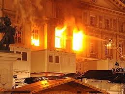 November, die ehemalige zentrale der bank austria am hof in der wiener innenstadt schwer in mitleidenschaft gezogen. Grossbrand In Fruherer Bank Austria Zentrale Schadensausmass Noch Offen Welt Vienna At