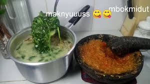 Manfaat sayur bayam untuk kesehatan : Sayur Bobor Bayam Sambel Tomat Youtube