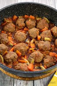 Cover, reduce heat, and simmer 10 minutes. Beef Meatball Stew