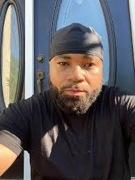 Melvin Agee's Instagram, Twitter & Facebook