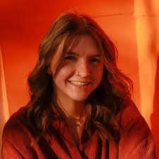 Marissa Bond's Instagram, Twitter & Facebook