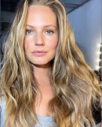 Little back country packing with ponies for ya. It doesn't get any better  than this. Thank you, Jason, for sharing the journey. My dad sang this song  to us little girls, from