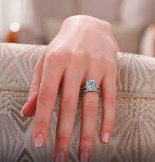 Daisy Buchanan S Engagement Ring Gatsby Ring Stone Engagement Rings Nature Engagement Ring