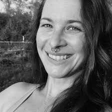 Are there any local wildlife rehabbers for birds near LSU?