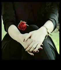 لست الفتاه الكامله ولكن مقتنعه بشخصيتي وهذا يكفي Blouse Designs Design Hands