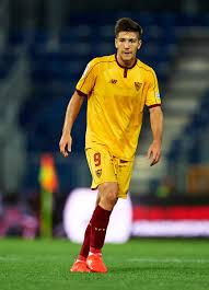 Arjantinli kulüp ile göreve başlayan belgrano 2007 yılında, vázquez i̇talyan tarafı taşındı palermo ile i̇spanya'da kısa bir kredi büyü sonra. Uefa Champions League On Twitter Sevilla Signings Luciano Vietto Franco Vazquez Hiroshi Kiyotake Matias Kranevitter In Friendly Action Ucl