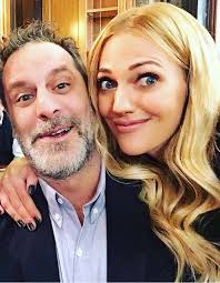 'tükenmişlik sendromu' ile 'muhteşem yüzyıl' dizisinden ayrılıp almanya'ya giden meryem uzerli'nin sevgilisi can ateş, oğlu yiğit ile birlikte çeşme'de tatil yapıyor. Meryem Uzerli Turk Bir Oyuncuya Asik Oldum Magazin Haberleri Fiskos Haberleri