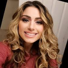 Amanda Vink's Instagram, Twitter & Facebook