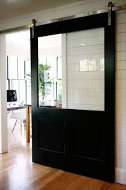 Porte Coulissante Suspendue De Style Grange Ou Moderne Nouvelles Maisons Maison Maison Style