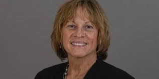 Jeanette Rossetti's Instagram, Twitter & Facebook