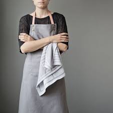 Kuchenschurze Apron Von Ferm Living Mit Outline Geschirrtuch Schurze Kuchenschurze Kuchentextilien