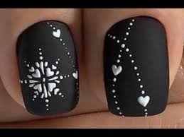 12 New Year Nail Art Designs 2019 Best Christmas Nail Tutorials Arte De Unas De Navidad 53 New Years Nail Art New Year S Nails Christmas Nails