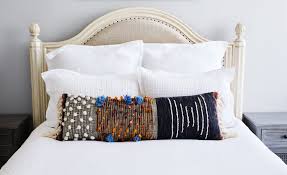 Pillow Talk 6 Ways To Style Decorative Bed Pillows Bed Pillows Decorative Bed Pillows Throw Pillows Bed