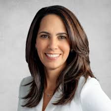 Isabella is a big sister 🥰 welcome to the world Sophia Marie San Román.