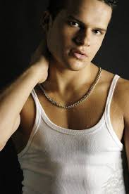 ERES UNA DROGA” IL NUOVO SINGOLO DI ANDY