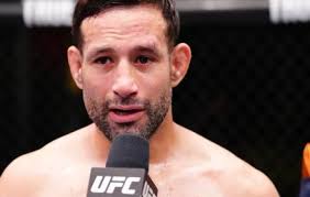 Carlos Vera Santos: Victoria y bono al desempeño de la noche tras su  victoria en UFC