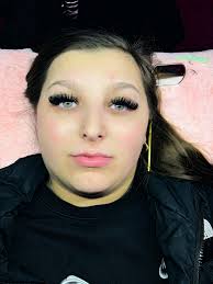 Can someone edit this hanging lash for me?