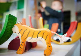 Unter anderem wird die maskenpflicht an grundschulen und kitas verschärft. Corona Lockerungen Hoffnungsschimmer Fur Kindergartenkinder Und Eltern Region Land Schwarzwalder Bote