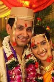 Priya Bapat Family Husband Son Daughter Father Mother Marriage Photos Biography Profile Bu pin'i ve daha fazlasini sunil ganpule tarafindan oluşturulan koknastha panosunda bulabilirsiniz. priya bapat family husband son daughter