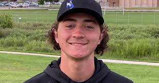 Central's Avery Ellison will play tennis at Wisconsin-Eau Claire