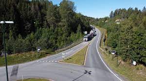 Tunnelen har vært stengt i over en time på grunn av en trafikkulykke. Drammens Tidende