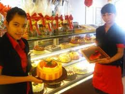 Sering disebut sebagai salah satu pionir bisnis bakery modern di indonesia. Belanja Kue Ini Senilai Rp 100 Ribu Dapat Kalender Tribun Batam