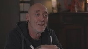 Spoorloos: Dichter wacht al 34 jaar op zoon