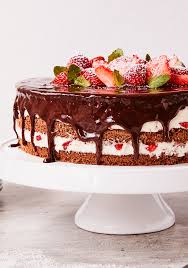 Schwarzwalder Erdbeertorte Mit Gelinggarantie Die Besten Backrezepte Mit Gelinggarantie Rezept Erdbeerkuchen Leckere Torten Erdbeertorte