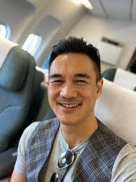 吉隆坡，￼三星期後見！￼我心愛嘅家鄉香港轉頭見！￼