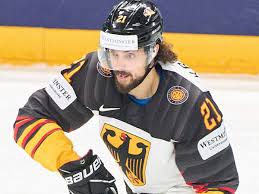 Sehen sie eishockey live streams online im livetv sx für alle, exklusive kostenlose eishockey streams. Eishockey Wm 2021 Deutschland Usa Drama Deb Endspiel Gegen Lettland Derwesten De