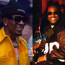 As Shatta Wale and Sarkodie link up like this The fans turn Jon be that ooo  The reason why we should be minding our business is this All the insults  and things