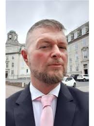 Dirk Ross's Instagram, Twitter & Facebook