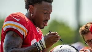 KC Chiefs' Mecole Hardman, Chris Jones injured training camp