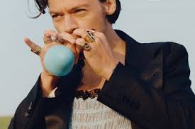 У гарри есть старшая сестра джемма. Obviously Harry Styles And Billie Eilish Had The Most Googled Looks Of 2020 Dazed
