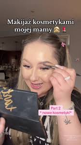 Pov: przychodzisz do mamy pomalowac sie drogimi kosmetykami 🤣 #kosmetyki  #mama #makeup #makeuproutine #turtorial #prostymakijaz podklad @Diorbeauty  korektor @Estée Lauder brwi @maccosmetics paletki ...