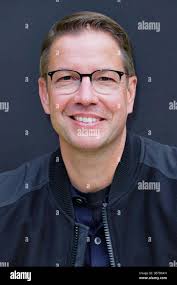 Smart glasses ray ban hi-res stock photography and images