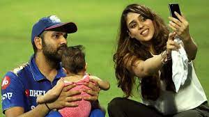 Rohit sharma shared an adorable picture of daughter samaira kissing him. Watch Rohit Sharma Trying To Talking To Daughter Samaira From Dressing Room