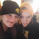 Katie Maners's Instagram, Twitter & Facebook