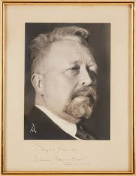 HÄNGE, förgyllt brons, Ole Bent Petersen, Georg Jensen, Danmark. Smycken &  Ädelstenar