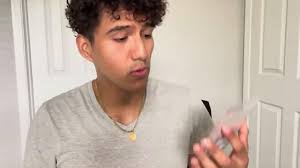 Remove Gum With This Plastic Razor Blades Scraper Tool