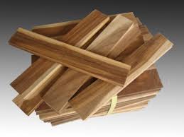 Kami telah bekerjasama dengan berbagai retail dan market untuk memenuhi kebutuhan interior lantai ruangan dengan menyediakan beraneka warna dan tekstur kayu yang cocok di aplikasikan untuk lantai anda. Promo Lantai Kayu Terkini 2016 Rumah Parket