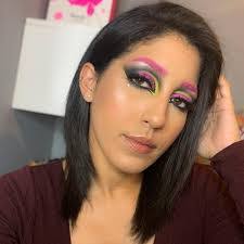 Daisy Sierra's Instagram, Twitter & Facebook