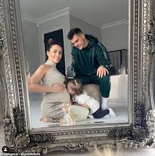 Ever since then, they have been living a quiet life in north london, where his club is based. Arsenal Midfielder Granit Xhaka Slams Social Media Trolls For Abusing His Family Following 2019 Boos Aktuelle Boulevard Nachrichten Und Fotogalerien Zu Stars Sternchen