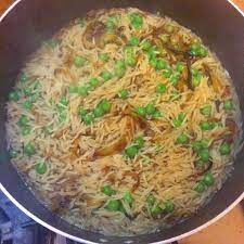 Mattar Pilau Pea Pulao Pakistani Rice With Peas Fatima Cooks Recipe Pakistani Food Pakistani Rice Pakistani Dishes