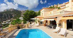 Haus mit wohnungen • 4 zimmer • 4 bad. Ferienhaus Mit Pool In Italien Hometogo