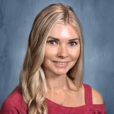 Lori Cartwright's Instagram, Twitter & Facebook