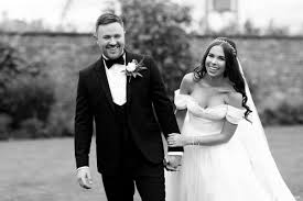 A dark and moody style, for example, brings out deep, bold hues, while fine arts pictures look gorgeous with bright, bold colors. Wedding Photography Styles Explained