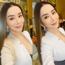 ส่องอาณาจักร แอน จักรพงษ์ กับบ้าน 8 หลัง และแกลลอรี่สุดอลัง เจ้าแม่ภารตะพันล้าน ผู้บริหาร เจเคเอ็น โกลบอล มีเดีย (jkn global media) และผู้ปลุกกระแสซีรีส์. à¹à¸­à¸™ à¸ˆ à¸à¸£à¸žà¸‡à¸© à¸«à¸ à¸‡à¸‚ à¸²à¸¡à¹€à¸žà¸¨à¸ž à¸™à¸¥ à¸²à¸™ à¸— à¸§ à¸™à¸™ à¹à¸‹ à¸šà¹€à¸‹ à¸¢à¸°à¸¡à¸²à¸